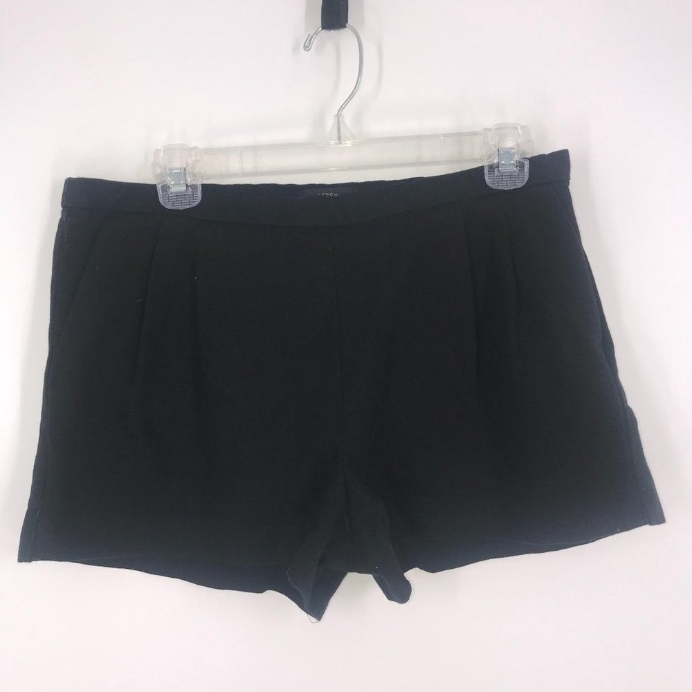 JCREW BLACK SHORT WITH ZIPPER ON SIDE